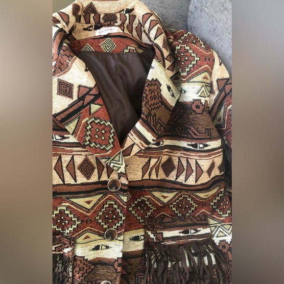 Shyanne Women's Tribal Tapestry Fringe Coat Size M new without tag - Picture 4 of 7
